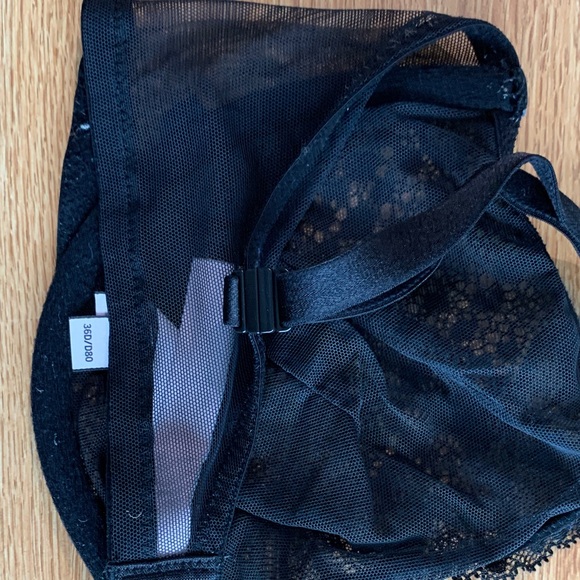 Black Lace Underwire Bra - Women's Intimates - Picture 6 of 7